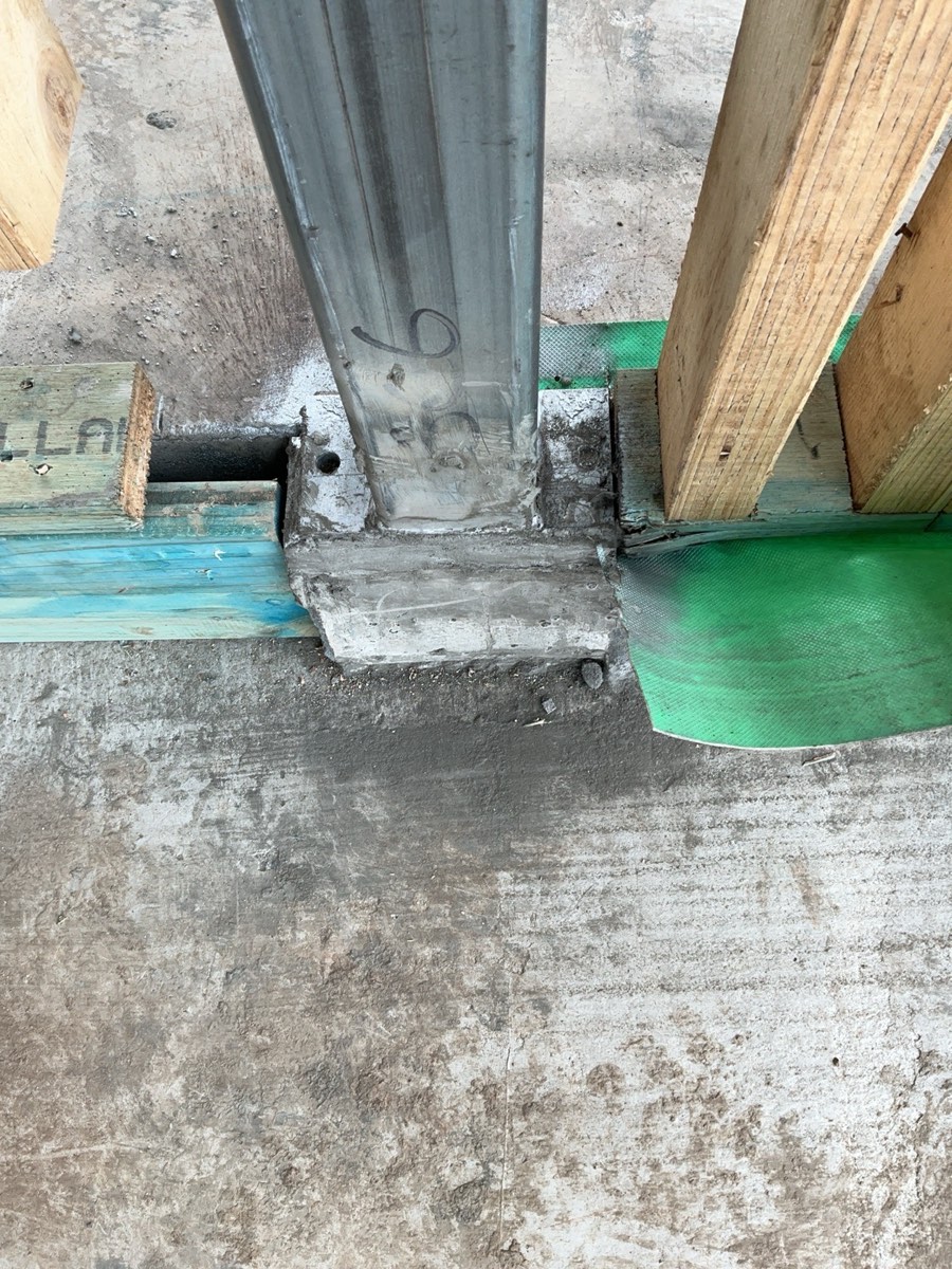 Steel columns recorded, Austral, Catherine Field